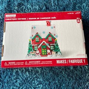 Creatology  Christmas Cottage Craft Kit